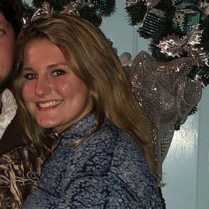 Meet your Posher, Tabitha